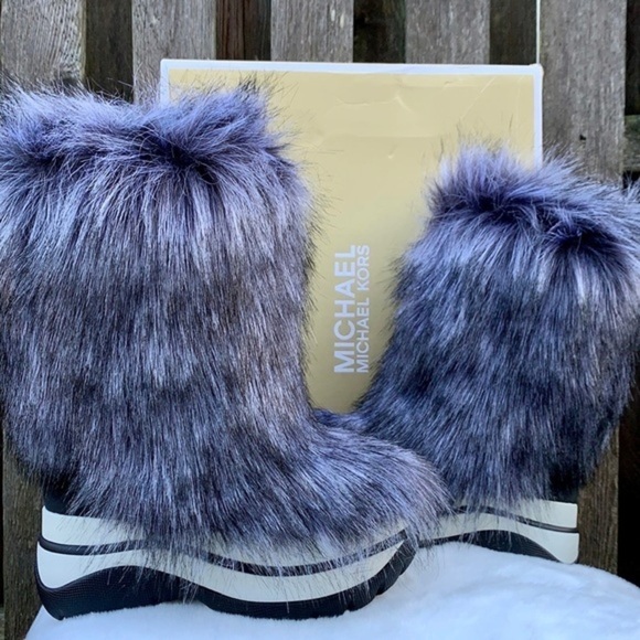 MICHAEL KORS Gamma Platform Fur Hair On Insulated Winter Boots, Size 6 - Picture 6 of 12